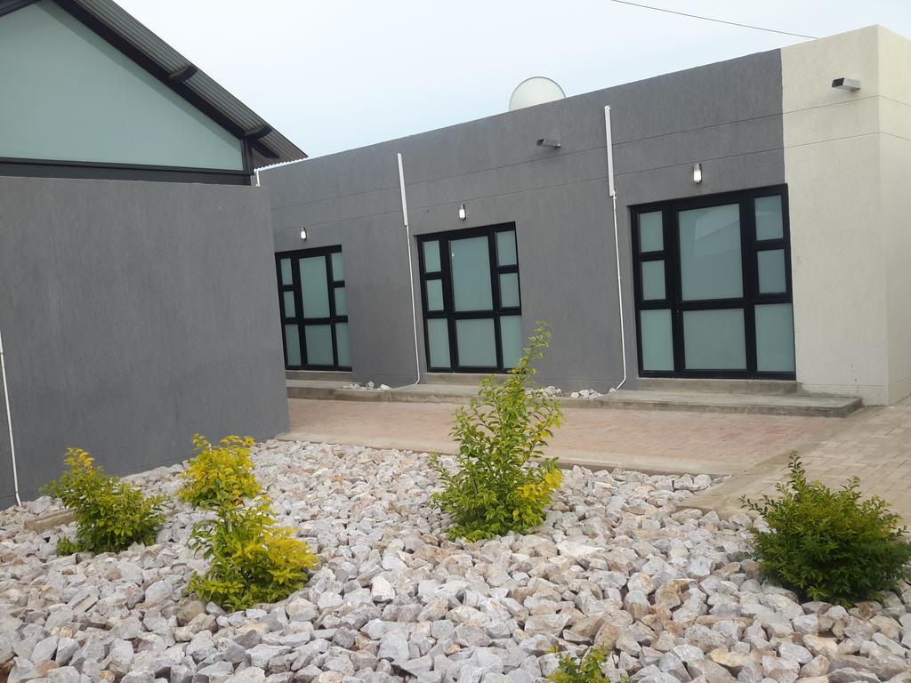 Tsumeb Guesthouse Kamho Esterno foto