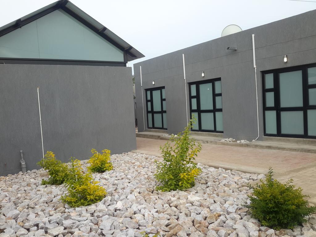 Tsumeb Guesthouse Kamho Esterno foto