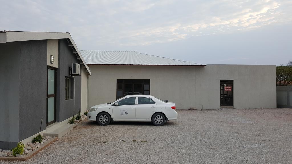 Tsumeb Guesthouse Kamho Esterno foto