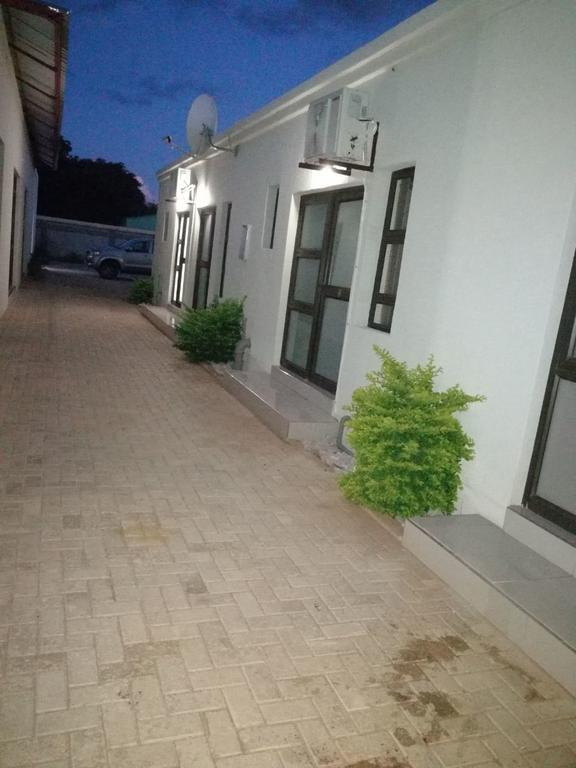 Tsumeb Guesthouse Kamho Esterno foto