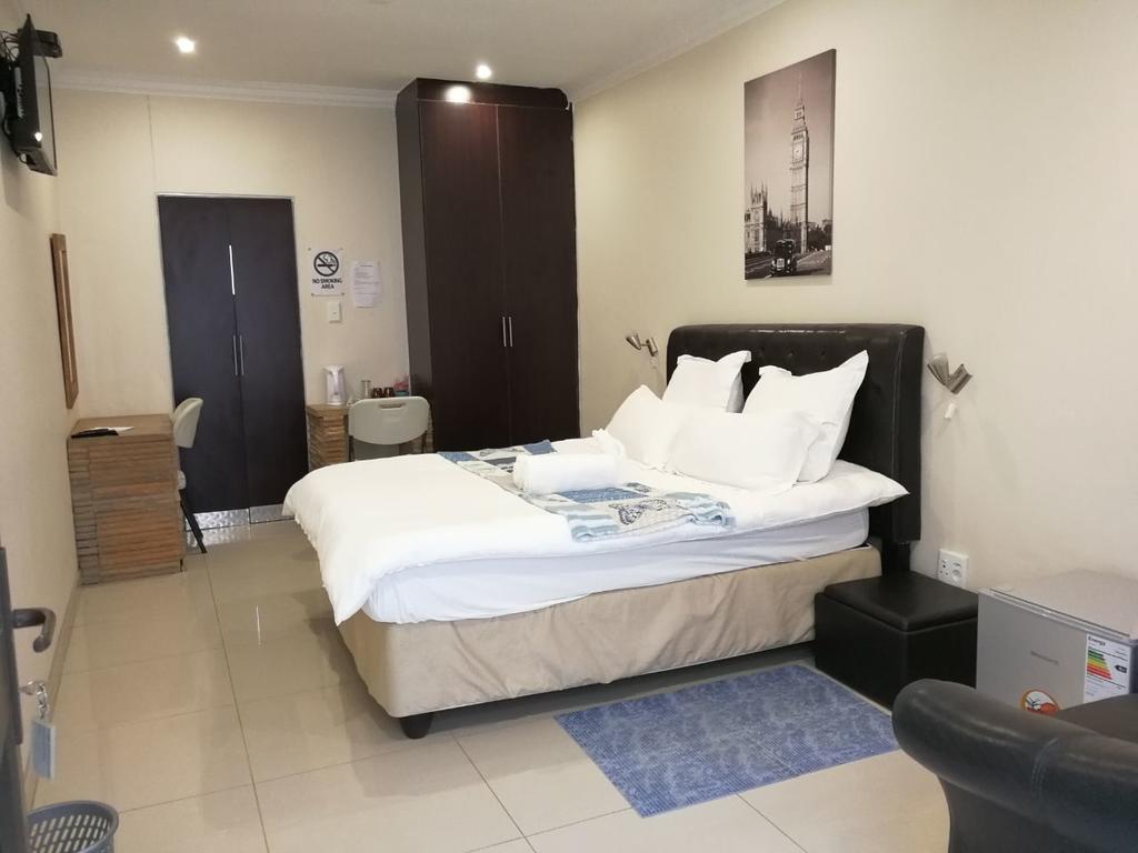 Tsumeb Guesthouse Kamho Esterno foto