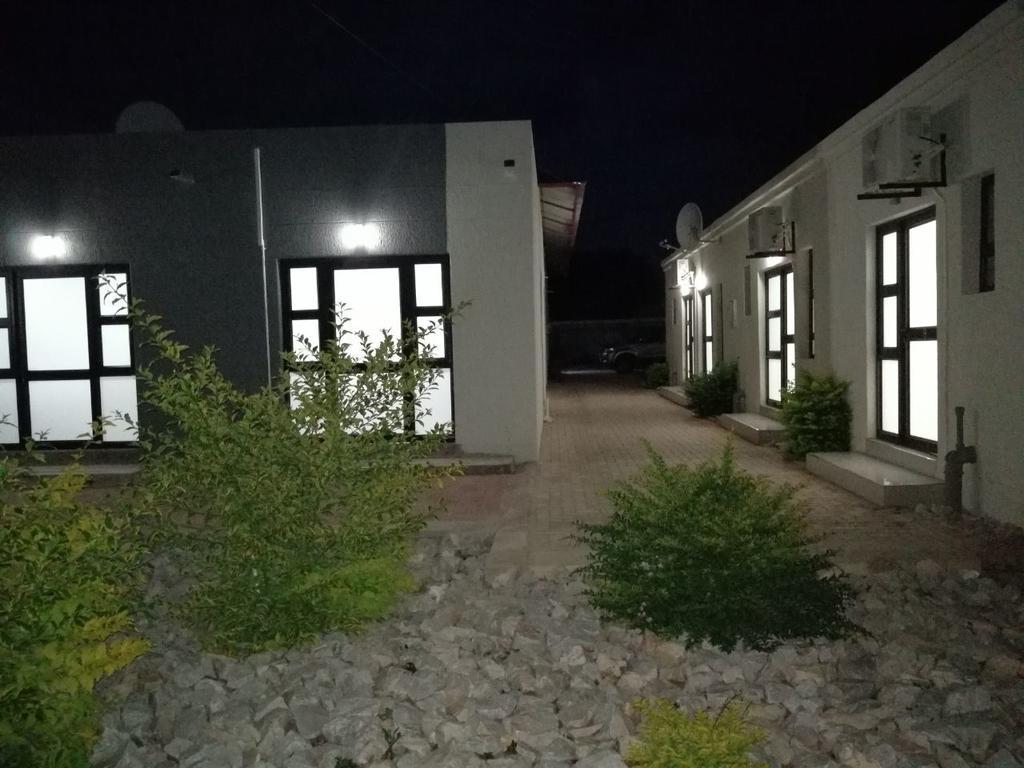 Tsumeb Guesthouse Kamho Esterno foto
