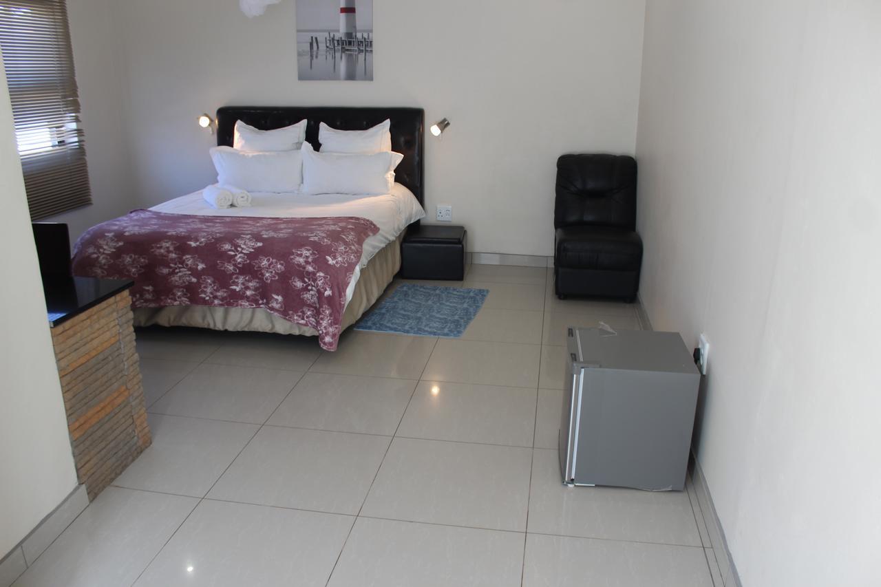 Tsumeb Guesthouse Kamho Esterno foto