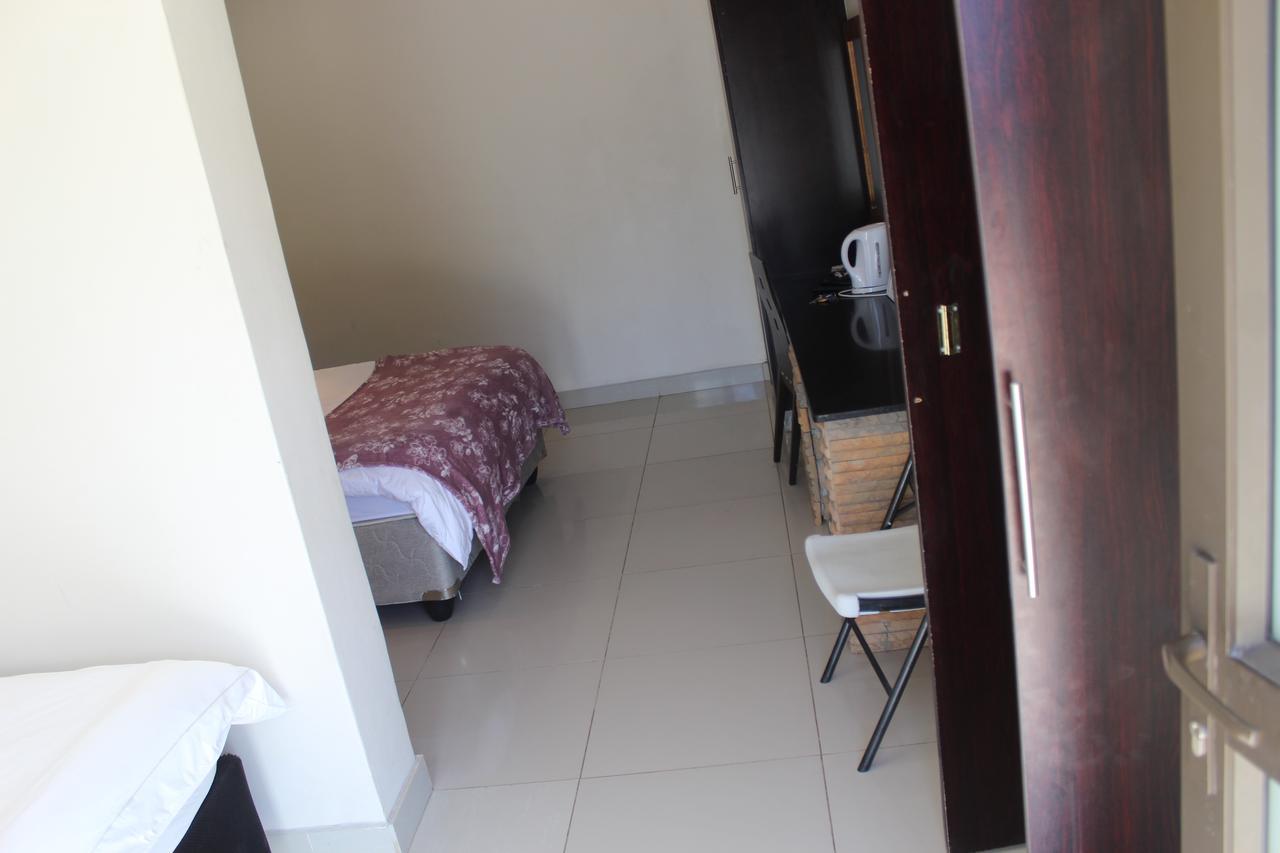 Tsumeb Guesthouse Kamho Esterno foto